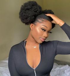 Beautiful 4c hairstyle to rock your day Hairstyles For 4c Hair, Twist Cornrows, Dreadlock Hair, Natural Hair Diy, Braids Cornrows, Hair Puff, Natural Afro, Instagram Hairstyles