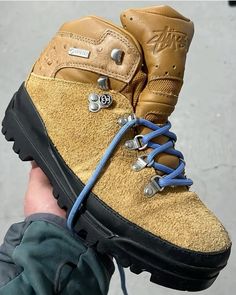 #timberland #stussy #hiking #style #boots #suede #design #fashion #fashionista #shoes Hiking Style, Playlist Music, Party Playlist, Retro Backpack, Sneakers Fashion Outfits, Shirt Design Inspiration, Hiking Shoe, Boots Suede, Jewelry Fashion Trends