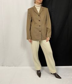 "Plaid Wool Blazer for Women Size S - M | Beige Wool Blazer with pockets and fully lined. Composition: 100% wool. Lining: 100% rayon. Measurements of the wool blazer lying flat: Armpit to armpit: 49 cm | 19.3\" Length: 68 cm | 26.8\" Sleeves: 59 cm | 23.2\" Shoulder to shoulder: 40 cm | 15.7\" In excellent vintage condition. This beige plaid blazer is photographed on a size S model (bust: 88 cm|35\", waist: 68|26\" cm, hips: 88 cm|35\", height: 1,68 m|5.5ft) The white wool pants are handmade by Classic Beige Single Breasted Tweed Jacket, Fall Beige Flat Front Blazer, Beige Flat Front Blazer For Fall, Cream Wool Blazer For Work, Classic Beige Wool Blazer, Classic Beige Tweed Jacket With Notch Lapel, Classic Single Breasted Cream Tweed Jacket, Retro Single Breasted Beige Blazer, Classic Single-breasted Cream Tweed Jacket