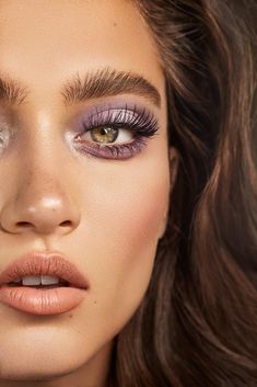 Hazel Eye Makeup, Makeup For Hazel Eyes, Natural Eyeshadow, Hazel Eyes, Photo Retouching, Beauty Editorial