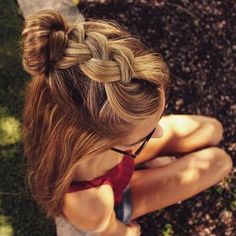 Relaxed dutch braid topknot Mermaid Effect, Nails Pretty, Mermaid Nails, Summer 16, Teen Hairstyles, Short Hairstyle, Mermaid Tail, Hair Stuff