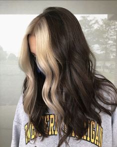 Hair Pale Skin, Hair Color Underneath, Hair Color Streaks, Hair Streaks, Inspo Pics, Front Hair Styles, Wild Hair, Brown Blonde Hair, Hair Color And Cut