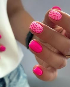 Notebook Valentines Nails, Neon Leopard Nails, Llama Nails, Short Nails For Summer, Trendy Short Gel Nails, Gel Ideas, Trendy Manicure, Character Nails, Biab Nails