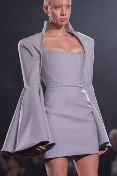 Detail Couture, Tokyo Street Fashion, Runway Fashion Couture, Hipster Grunge, Gareth Pugh, Futuristic Fashion, Fashion Design Clothes, Grunge Style, 가을 패션