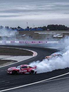 Race Car Pictures, Racecar Driver Aesthetics, Nascar Racing Aesthetic, Racetrack Aesthetic, Racing Car Aesthetic, Race Car Aesthetic, Car Racing Aesthetic, Carros Drift