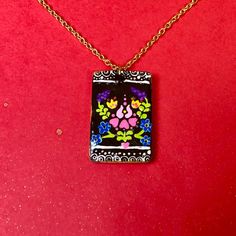 Maximal Flower Garden Pendent Hand-painted Flower Pendant Necklace For Gift, Unique Multicolor Flower Pendant Necklace, Multicolor Flower Pendant Necklace, Purple Flower Pendant Necklace, Vintage Enamel Flower Pendant Jewelry, Lavender Necklace, Book Necklace, Plain Outfits, Necklace Colorful