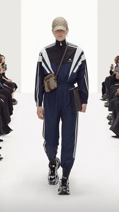 BALENCIAGA S/S 22 • CLONES It Photos, Crazy Outfits, Student Fashion, Sports Suit, Dope Outfits, Casual Street Style, Cool Tees, Sports Shirts