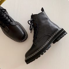 Heel: 4cm ankle boots with front lace side zipper closure 100% leather true to size Lace Side, Dr. Martens Boots, Black Heels, Lace Front, Side Zipper, Combat Boots, Ankle Boots, Zipper, Heels