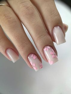 Больше работ ⬇️ Bow Nail Designs, Natural Nails Manicure, Gold Nail Designs, Manicure Nail Designs, Glitter Gel Nails, Square Acrylic Nails, Elegant Nails, Gold Nails, Nail Manicure