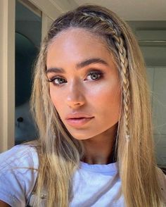 Peinados para andar fresca con el cabello suelto | Es la Moda Hairstyle Inspiration, Brown Blonde Hair, Halloween Hair, Braid Hairstyles, Grunge Hair, Hair Dos, Hair Day