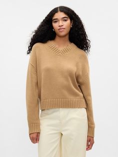 Oversized V-Neck Sweater Gap Cotton Sweater For Fall, Gap Long Sleeve Sweater With Ribbed Cuffs, Gap Oversized Long Sleeve Sweatshirt, Gap Crew Neck Sweater For Fall, Gap V-neck Fall Sweater, Oversized Gap Tops For Fall, Gap Oversized Tops For Fall, Gap Fall Oversized Tops, Casual Gap V-neck Sweater