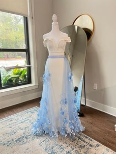 Add a touch of beauty and your something blue to your wedding day with our Blue 3D Flowers Detachable Bridal Skirt. The detachable feature allows for a quick change from ceremony to reception, while the snap buttons provide easy removal. Make a statement with this unique and stunning addition to your wedding dress. Wedding Dress With Blue Accents, White And Blue Wedding Dress, Removable Skirt Wedding Dress, Hades Town, Wedding Dress Detachable Skirt, Bridal Skirt, Engagement Party Dresses, Two Piece Wedding Dress, Ren Fair