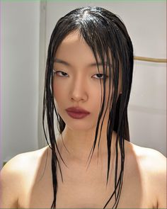 Wet hair. Мокрая укладка. Işlak saç. Wet Straight Hair, Wet Hair Editorial, Wet Hair Hairstyles, Ancient Egyptian Hairstyles, Press Photoshoot, Long Wet Hair, Wet Hair Looks, Wet Hairstyles, Victorian Hair Jewelry