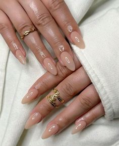 #spring #nails Beige Jelly Nails, Neutral Pretty Nails, Clean Acrylic Nails Classy, Classy Oval Nails, Sheer Gel Nails, Apres Gel X Nails Design, Church Nails, Almondretto Nails, Uni Nails