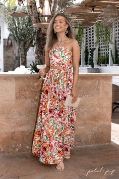 Bask in the essence of summer with the Madeira Dress in Orange Floral. Whether you're strolling through sun-kissed fields or savoring ocean breezes, the Madeira Dress will keep you looking effortlessly chic and ready to embrace the splendors of the season - tap to shop now! 🌸 Flower Dress For Wedding Guest Jenny Yoo, Dress For A Beach Wedding Guest Summer, Summer Wedding Guest Natural Dress, Orange Rust Floral Dress, Luxury Floral Dress For Brunch, Luxury Fitted Floral Dress For Brunch, April Wedding Guest Dress Couple, Wedding Guest 2022 Dress, Wedding Dresses 2022 Guest