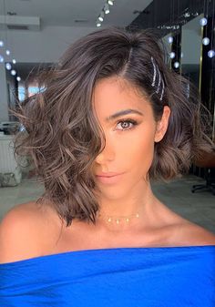 Holiday Hairstyles Easy, Short Curls, Top Hairstyles, Christmas Hairstyles, Short Curly Styles, Holiday Hairstyles, Short Bob Hairstyles