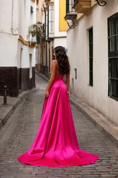 Satin Gowns, Formal Evening Wear, Satin Dress Long, Pink Prom, Wedding Dresses For Girls, Prom Formal, Satin Gown, Maxi Robes, Colored Wedding Dresses