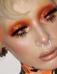 Punk Makeup Looks, Face Halloween Makeup, Luminous Foundation, Orange Makeup, Punk Makeup, Graphic Makeup, Halloween Makeup Inspiration, Eye Makeup Designs