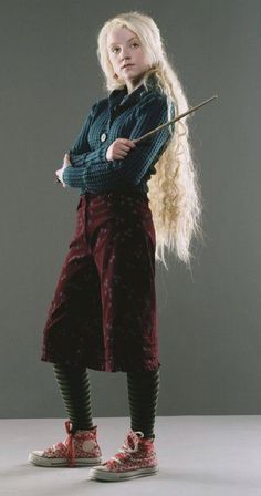 Luna Love Good Outfit Aesthetic, Luna Lovegood Outfits Inspiration, Luna Lovegood Aesthetic Outfit, Loona Lovegood, Luna Lovegood Shoes, Luna Lovegood Halloween Costume, Luna Lovegood Anime, Luna Lovegood Hair, Harry Potter Inspired Outfits