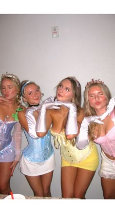 Disney Princess Halloween Costumes, Disney Princess Halloween, Women Halloween Costume Ideas, Cute Group Halloween Costumes, Classy Halloween Costumes, Matching Halloween Costumes, Bff Halloween Costumes, Princess Halloween Costume, Trio Halloween Costumes