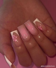 Gloss Nails Acrylic, Squat Short Nails, Nails Gel X Square, White Medium Nails With Designs, Cute Nails White French Tip, Summer Sets Nails, Med Short Acrylic Nails, Mexico Style Nails