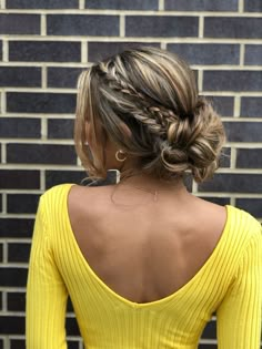 Prom Hairstyles For Long Hair Blonde, Braided Up Do, Up Do With Braid, Hoco Updo Hairstyles, Gala Hairstyle, Prom Hairstyles Bun, Ponytail Prom Hairstyles, Prom Updos For Medium Hair, Gala Hair