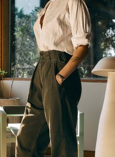 diana pleated olive herringbone – imogene + willie Vintage Outfit Inspiration, Dark Academia Outfits, Look Office, Academia Outfits, Herringbone Fabric, Vintage Outfit, Mode Inspo, British Army, Looks Vintage