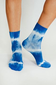 Our Trippy socks give us pure festival vibes whether we’re on the couch or right in front of the stage. But even more psychedelic than the name and crazy comfortable cotton it’s made of: the colorful melt job reminiscent of the lava lamp we used to have back in middle school. Size+ OSFA, W 7-10 Design+ 200 Needle+ Lightweight+ Reinforced toe & heel+ Seamless toe+ Ankle+ Tie Dye Content + Care+ Premium Combed Cotton+ Wash Cold/Dry Low+ Imported Trendy Blue Summer Socks, Trendy Blue Socks For Summer, Blue Cotton Socks For Summer, Comfortable Blue Summer Socks, Comfortable Blue Socks For Summer, Tie Dye Socks, Ankle Sock, Festival Vibes, The Stage