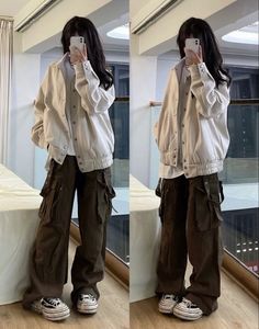 outfit ideas Korean Street Fashion Women Oversized, Baggy Clothes Female, Asian Baggy Style, Oversized Cardigan Outfit Korean, Asian Oversized Fashion, Asian Outfits Casual, Oversized Outfits For Women, Korean Street Fashion Women