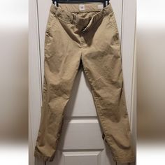 Welcome! 97% Cotton 3% Spandex Measurements Lying Flat: Waist From Left To Right About 14.5" Rise About 9" Inseam About 25" Light Khaki Pants, Gap Women, Gap Pants, Pant Jumpsuit, Khaki Pants, Gap, Pants For Women, Spandex, Cream