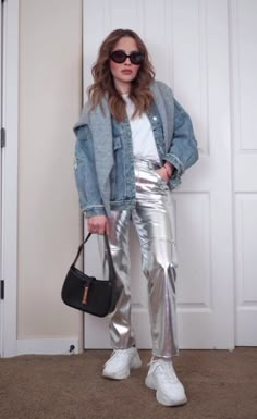 Silver Joggers Outfit, Joggers Outfit Women, Denim Jacket Outfit