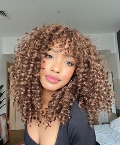 @saaleenaa Honey Brown Hair Color, So So, Dyed Curly Hair, Natural Curly Hair Cuts, Highlights Curly Hair, Honey Brown Hair, Dreamy Aesthetic, Colored Curly Hair, Dyed Natural Hair