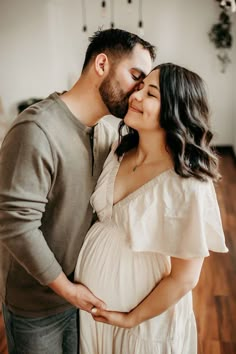 Indoor Maternity Photos, Couple Maternity Poses, Photo Shoot Poses, Maternity Shoot Outfit, Maternity Studio Photoshoot, Pregnancy Photo Shoot, Studio Maternity Photos