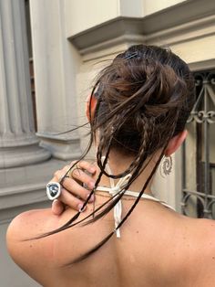 Braided Rose Hairstyle, Rose Hairstyle, Flowers In Your Hair, Concert Hairstyles, Hair Stylist Life, Makati, Mode Inspo, New Trend, 가을 패션