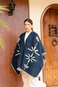 Immerse yourself in the light and magic of nature with our Luz poncho, crafted with love and dedication by the talented women artisans of Cotopaxi. This poncho, available in one size fits all, is reversible.
Every stitch of our Luz poncho carries the story of the women who created it, working diligently from their homes to care for their families while shaping this wonderful garment. By choosing our Luz poncho, you're not just acquiring a unique fashion piece, but also supporting these women in their pursuit of economic independence and empowerment.
Join us on this journey towards a more conscious and supportive fashion, where every purchase tells a story of hope and resilience. With the Luz poncho, carry with you the light and energy of Cotopaxi, and let its magic accompany you every step Pets For Sale, Poncho Cape, Women Artisans, Kimonos, Ponchos, Scarf Shawl, Unique Fashion, One Size Fits All, With Love