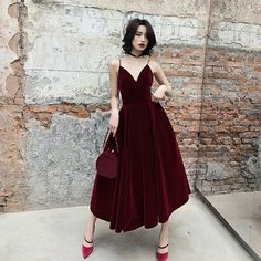 Simple burgundy velvet short prom dress  Silhouette: A-line   Fabric: velvet  Back detail: zipper up  *** Delivery times ***  Processing time: 1-3 working days  Shipping time: 8-16 working days Burgundy Homecoming Dress, Tea Length Prom Dress, Prom Dress Burgundy, Velvet Evening Dress, Velvet Prom Dress, Burgundy Bridesmaid Dresses, Short Prom Dress, 2019 Fashion, Dress Silhouette