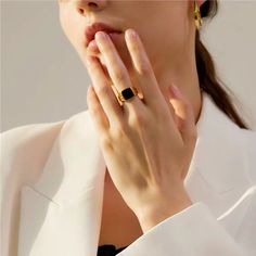 Unique square signet ring made with stainless steel and 18k gold plated and black enamel. This ring is so chic and minimal. Wear it alone for a minimalist look or stack together with other stacking rings. ………………………………….D E T A I L S• Materials: Stainless steel, 18k gold plating.• Available Size: US 6 (Diameter: 16.5mm), US 7 (Diameter: 17.3mm), US8 (Diameter: 18.2mm) Black Signet Ring, Tibetan Jewellery, Personalized Gold Jewelry, Signet Rings Women, Manik Manik, Rings Women, Silver Ring Designs, Tibetan Jewelry, Opal Ring Gold