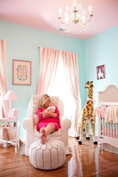 aqua & pink nursery. Cute alternative to painting the whole room pink...just give it the pop of pink on the ceiling :) 50s Nursery, Pink Ceiling, Blue Ceiling, Teal Background, Pink Nursery, Soft Rose, Baby Time, Baby Bedroom