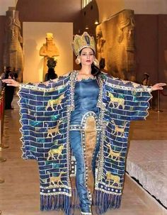 Ancient Babylon Women, Mesopotamia Fashion, Babylon Clothing, King Of Persia, Ancient History Facts, Fashion Design Collection, Fashion Sketches Dresses