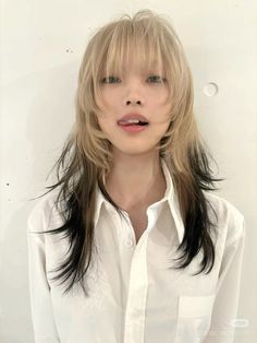 Hair inspo Hime Haircut Dyed, Colours In Japanese, Short Hair Japanese, Unique Hair Dye Ideas, Japanese Hair Color, Hime Haircut, Japanese Short Hair, Hime Cut, Edgy Short Hair