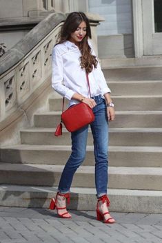 Red Purse And Shoes Outfit, Red Purse Outfit Summer, Red Bag Outfit Summer, Classic White Button Down Shirt, White Top Jeans, Red Shoes Outfit