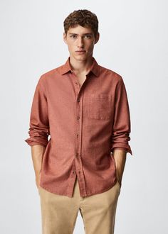 Chambray Shirt Men, Mango Clothing, Men Linen Shirt, Smart Casual Men, Stylish Men Casual, B Fashion, Linen Shirt Men, Zac Efron, Mens Casual Dress