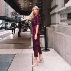 What to Wear to a Holiday Party: 25+ Christmas Party Outfit Ideas Trendy Christmas Outfits, Christmas Party Outfit, Sparkly Top