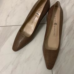 Absolutely Beautiful Renee Mancini Shoes Have Never Been Worn. Brown/Tan Lizard Leather, 2.5" Heels, Size 39, In Original Box With Dust Bag. Leather Pumps, Shoes Women Heels, Original Box, Shoes Heels, Dust Bag, Pumps, Women Shoes, Heels, The Originals