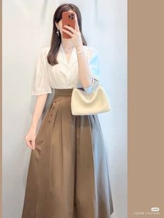 Korean Fashion Dress Elegant, Japan Outfit Ideas, Korean Outfits Men, Aesthetic Korean Fashion, Skirt Outfits Korean, Japanese Minimalist Fashion, Gaun Koktail, Fashion Outfit Ideas, Aesthetic Korean