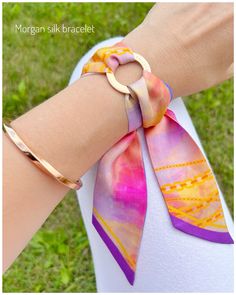 #silkphilosophy #wristlet #scarfbracelet #scarfonwrist #wristscarf #bracelet #foulard #silkscarf #wriststack #wriststack #silkscarf #scarfstyle #minisilkscarf Scarf Choker, Traditional Bangles, Mini Scarf, Silk Wrap Bracelets, Wrist Stacks, Silk Bracelet, Ribbon Bracelets, Fabric Bracelets, Silk Accessories