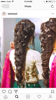 Mehndi Plait Hairstyles, Hair Flower Braid, Mehndi Hair, Reception Hairstyle, Engagement Hairstyle, Mehndi Hairstyles, Anniversary Letter, Dhoti Saree