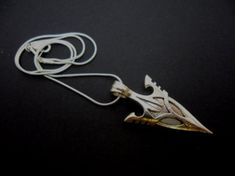 "This is a lovely arrowhead themed pendant necklace. The arrowhead is approx. 5cm long x 2cm wide. On an 18\" silver plated snake chain. Thanks for looking!!" Arrow Head Necklace, Wallet Chains, Silver Arrow, Arrow Head, Head Necklace, Arrowhead Necklace, Arrow Pendant, Silver Pendant Necklace, Snake Chain