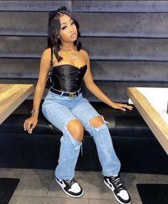 Cute Birthday Outfits Black Women Pants, Simple Bday Outfit Ideas, Baddie Casual Birthday Outfit, Bra And Tights Outfit, Casual 18th Birthday Outfits, 18th Birthday Casual Outfit, Corset And Jordans Outfit, Corset Outfit For Birthday, Black Women Corset Outfit