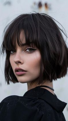 Shoulder Length Bob Haircut, Cool Hairstyles For Girls, Amazing Hairstyles, Bob Hairstyles With Bangs, Braided Bun Hairstyles, Hairstyles For Girls, Choppy Bob, Bob Haircut With Bangs